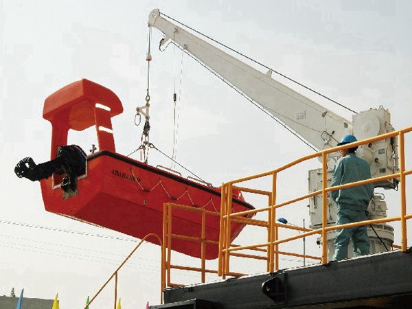 湖北荆州船用克令吊厂家设备作业的安全原则